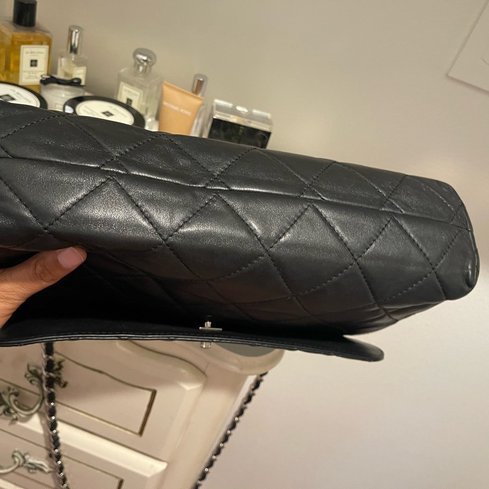 Chanel “In The Business” Maxi - Picture 6 of 13